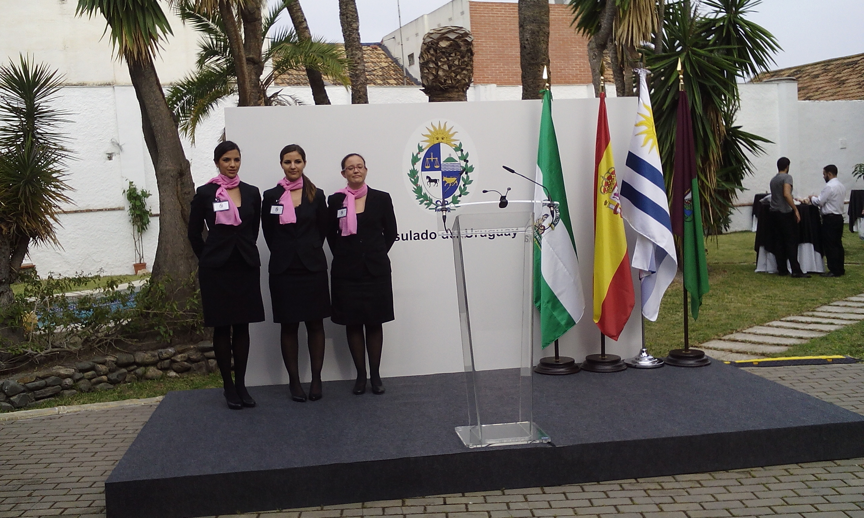 Azafatas Inauguración Consulado